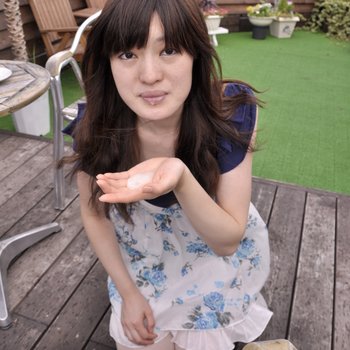 Cute Asian brunette Aki Tajima after tea in a cafe went home to the waiter for a fuck